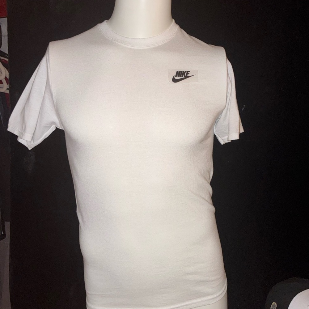 Nike Men's White Short Sleeve Tee